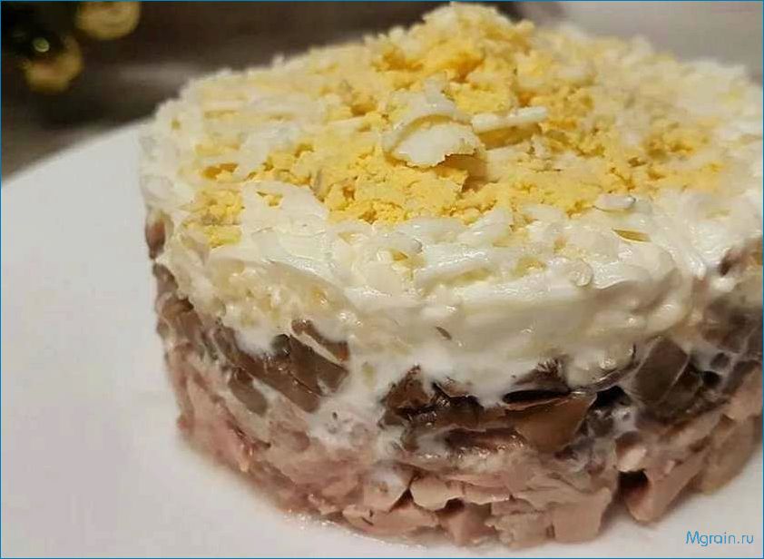 Как приготовить вкуснейший и сытный салат с курицей и грибами 